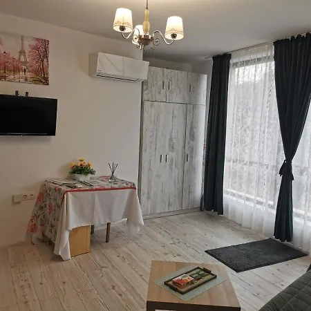 Апартаменти Retro Bypmm *